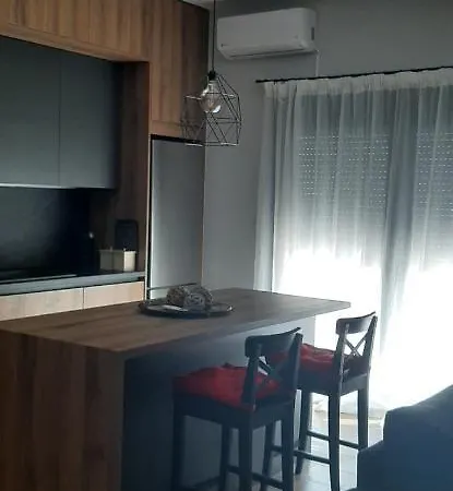 Lovely Guesthouse - 58M2 Mountain View Ioannina Exterior photo